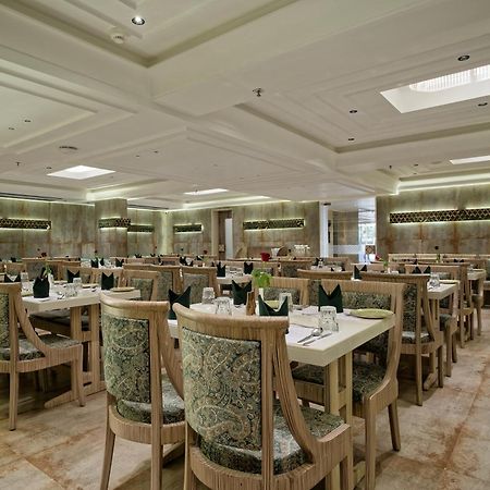 Hotel Golden Plaza Ahmadabad Zewnętrze zdjęcie