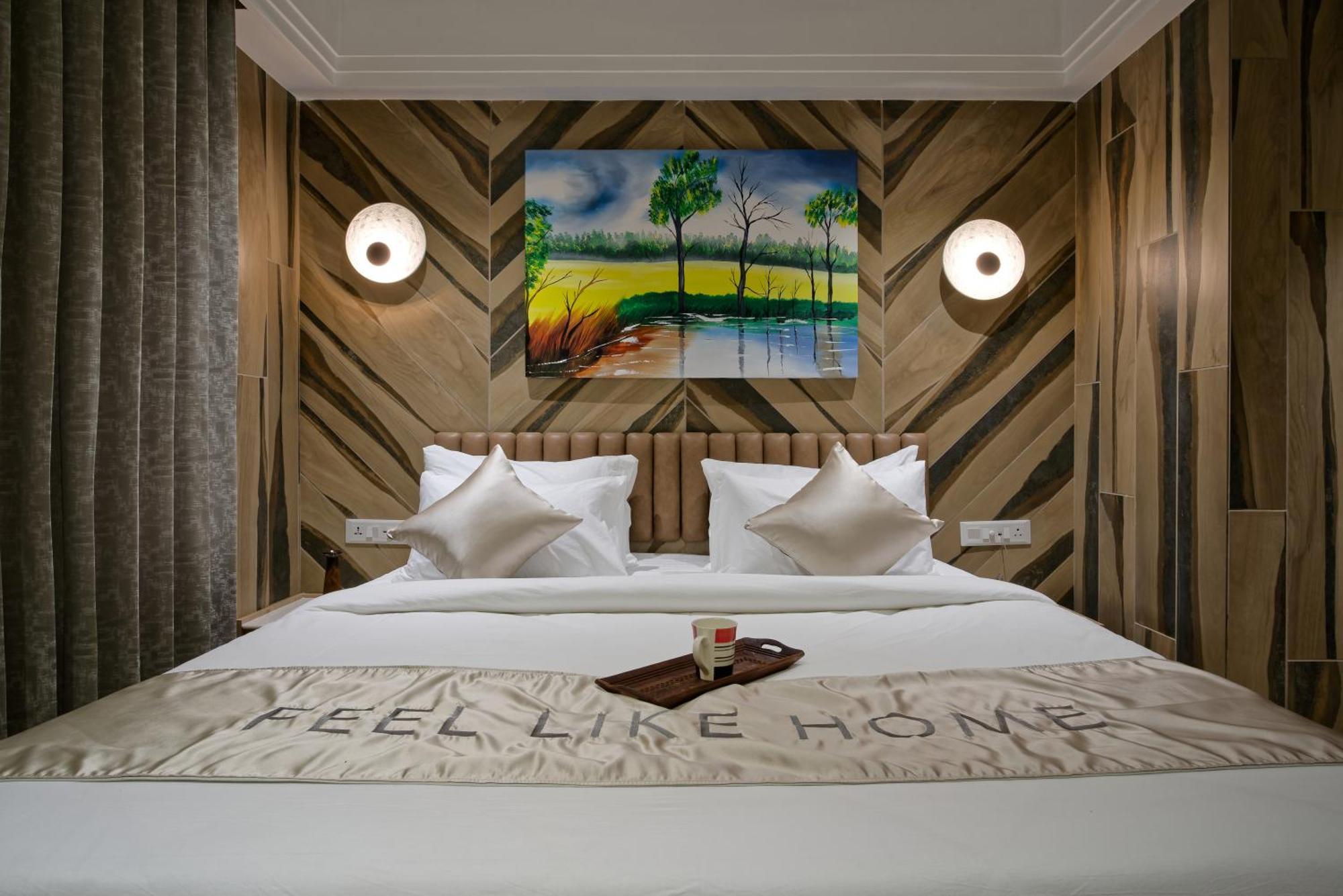 Hotel Golden Plaza Ahmadabad Zewnętrze zdjęcie