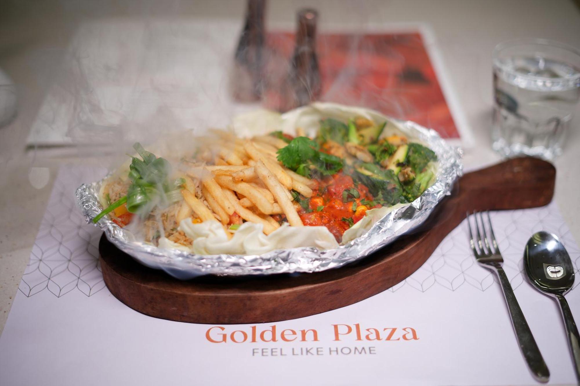 Hotel Golden Plaza Ahmadabad Zewnętrze zdjęcie