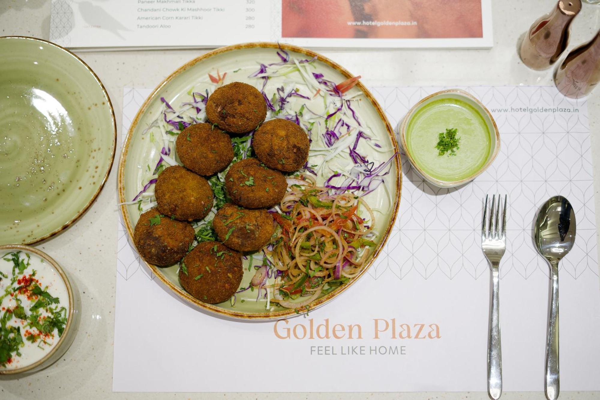 Hotel Golden Plaza Ahmadabad Zewnętrze zdjęcie