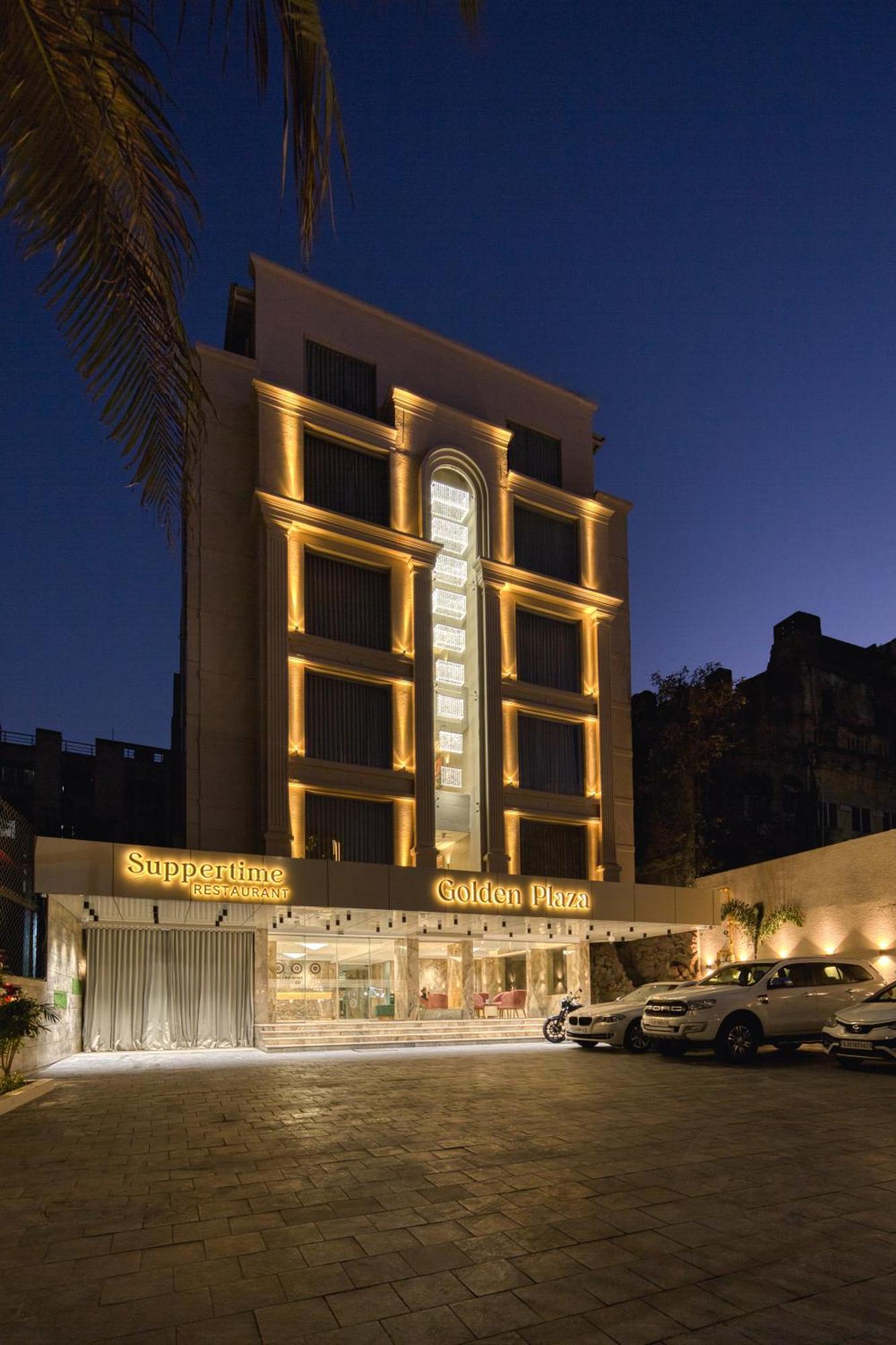 Hotel Golden Plaza Ahmadabad Zewnętrze zdjęcie