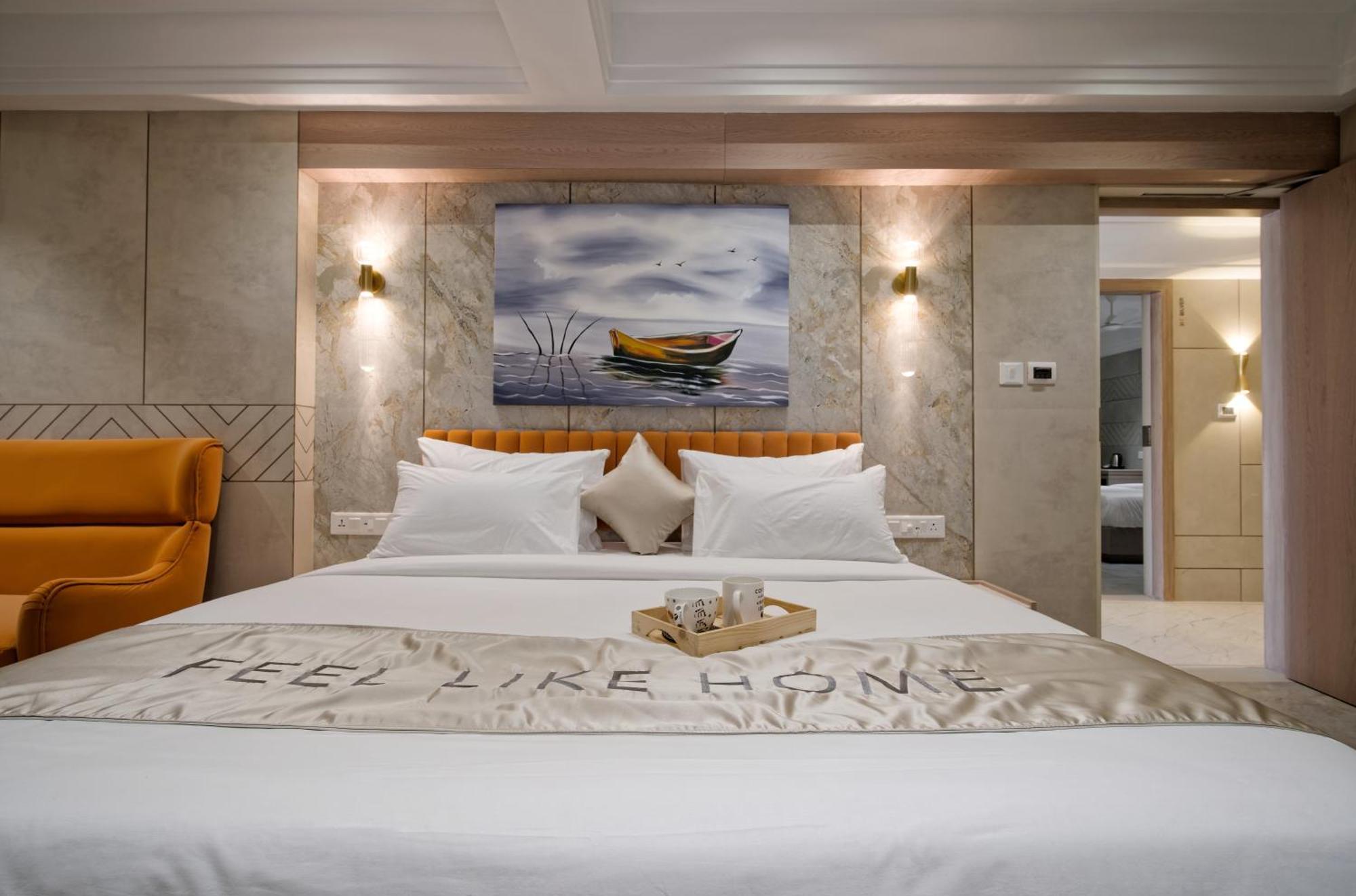 Hotel Golden Plaza Ahmadabad Zewnętrze zdjęcie