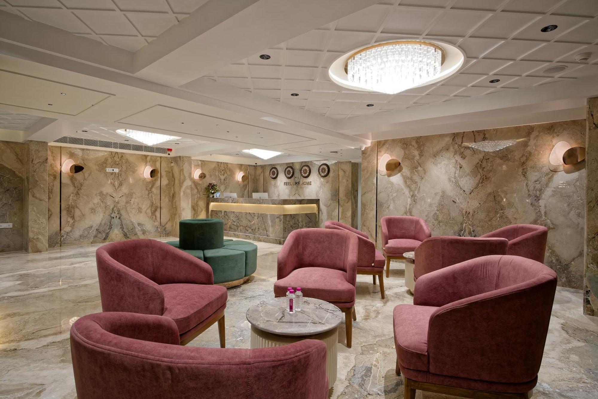 Hotel Golden Plaza Ahmadabad Zewnętrze zdjęcie